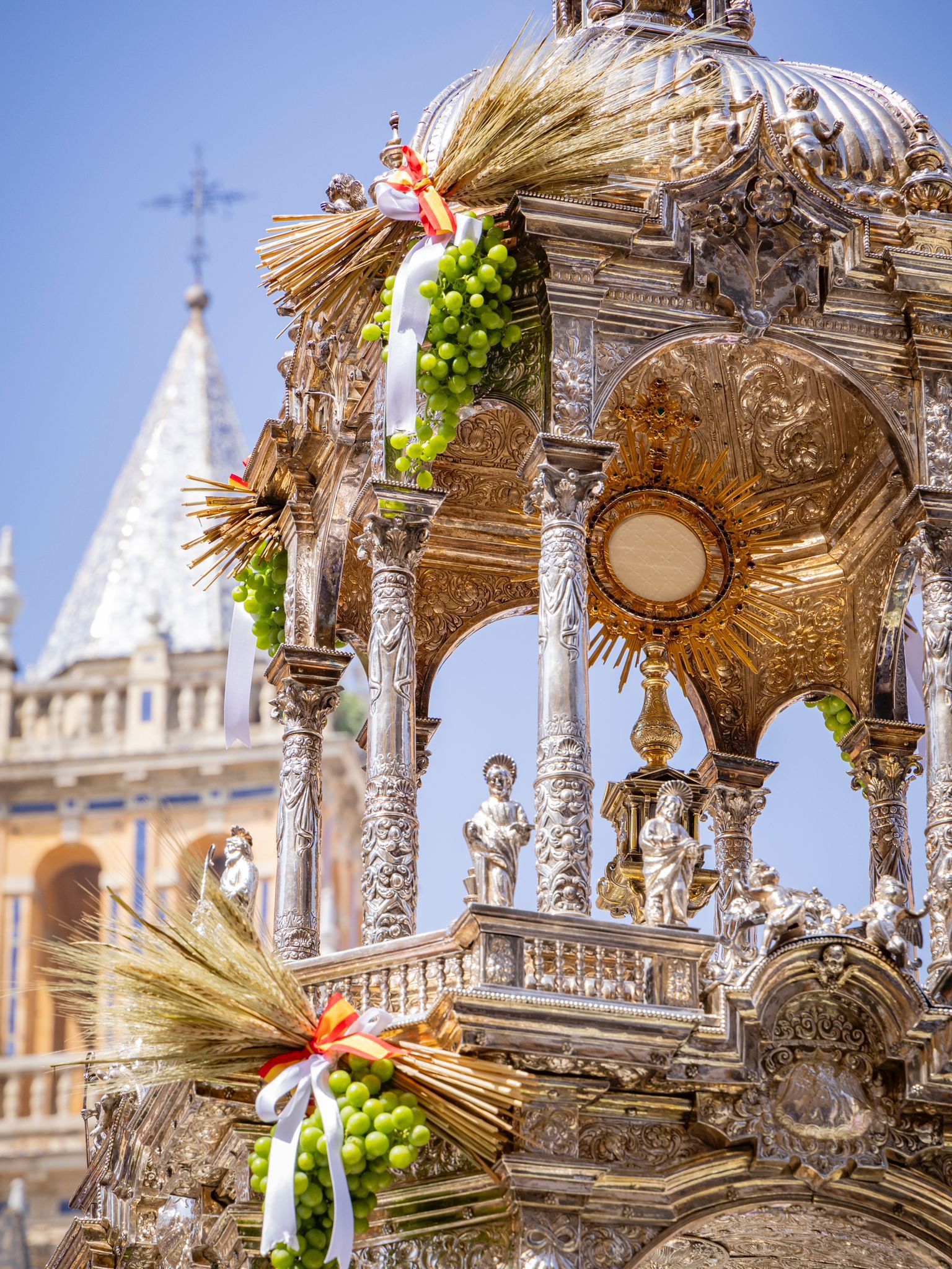 L Aniversario de la organización del Corpus Chico de Triana por nuestra Hermandad Sacramental